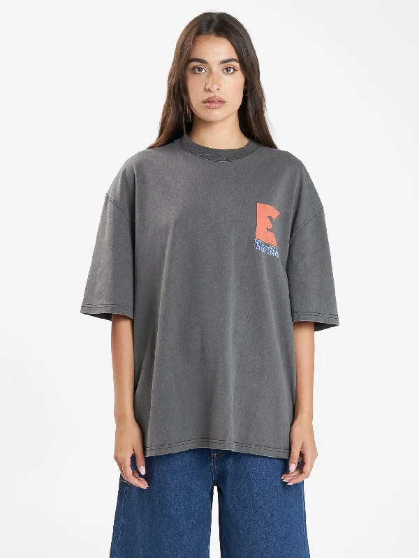 United Front Oversized Tee - Merch Black